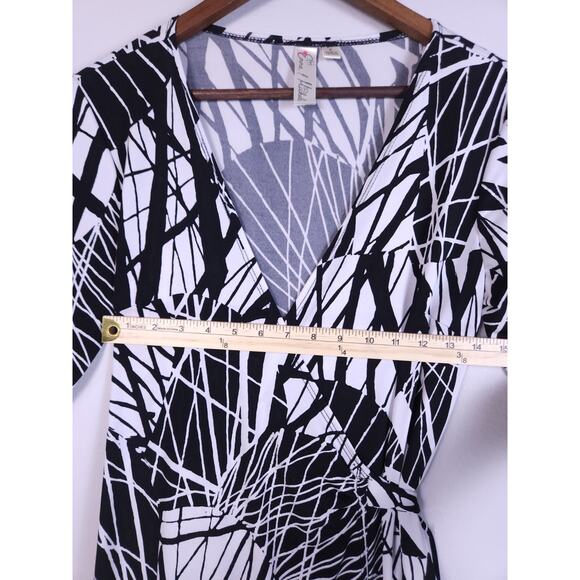 Emma & Michele SMALL Black And White Wrap Dress Woman’s - Picture 7 of 10